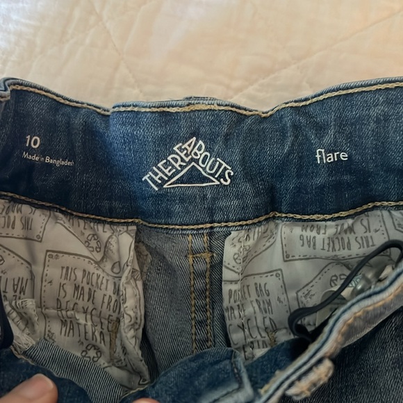 Girls ThereAbouts flare jeans in medium wash size 10 - Picture 3 of 5